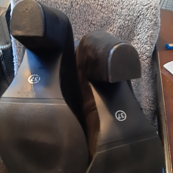 Two lips vegan leather boots NWOT last call🖤 - Picture 3 of 10